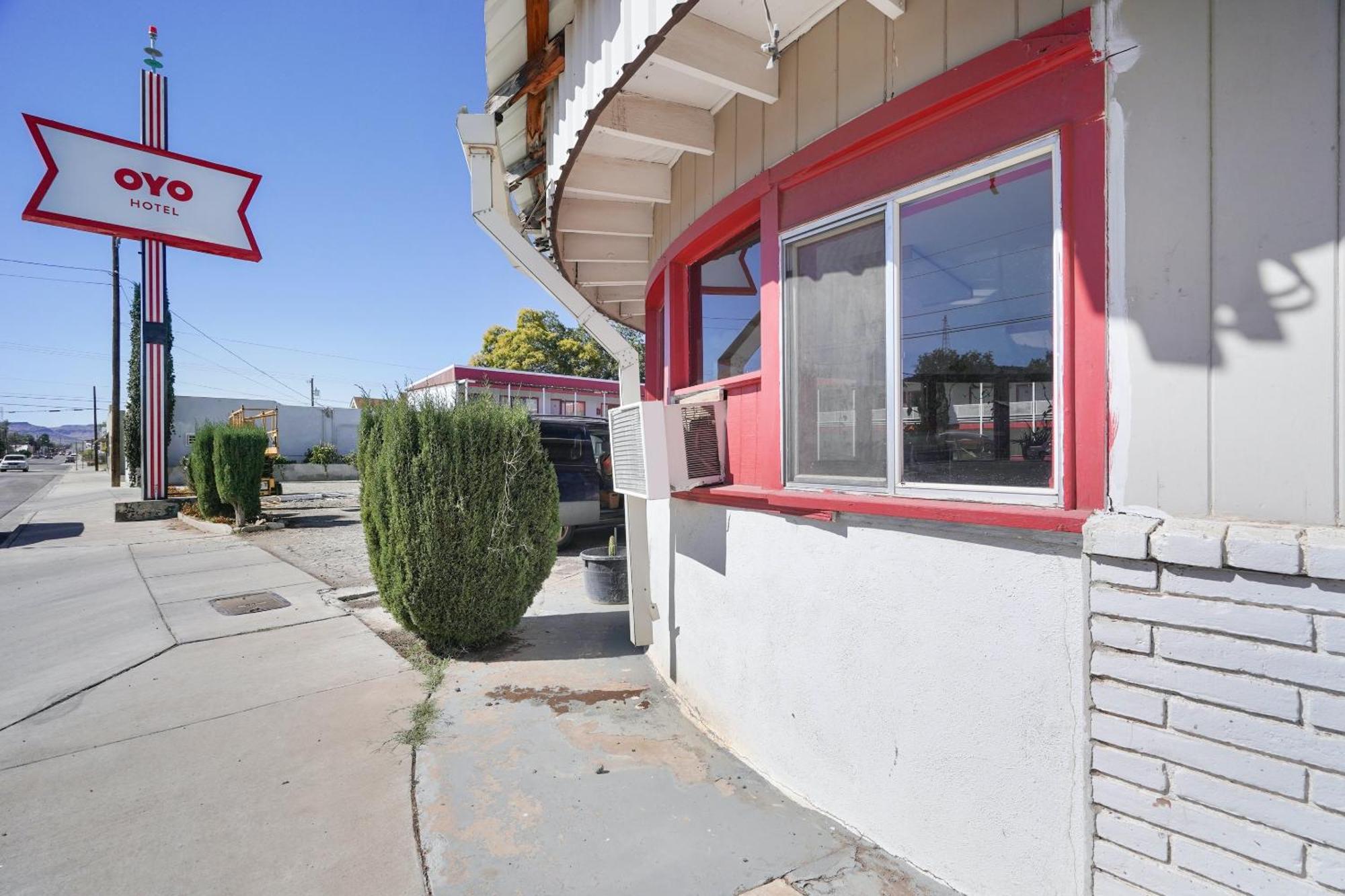 Oyo Alpine Tx Near Big Bend National Park Hotel Exterior photo